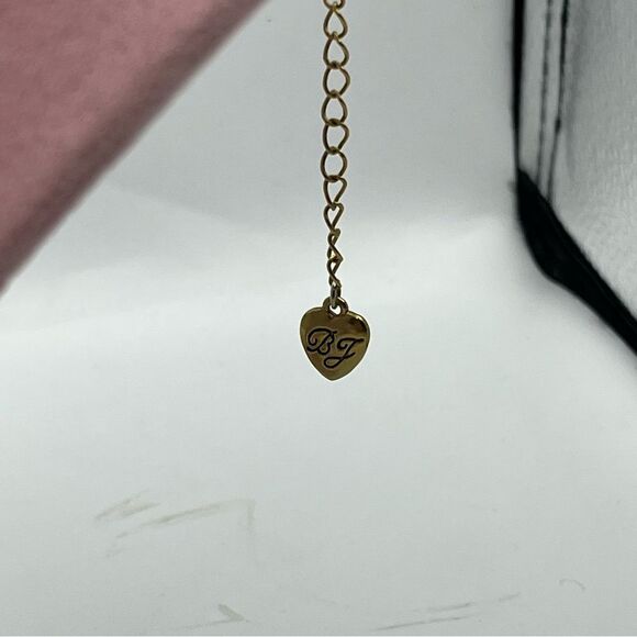 Betsey Johnson Vintage Vampire Slayer BITE ME Red Lips Fangs Mouth Gold Necklace - Picture 5 of 8